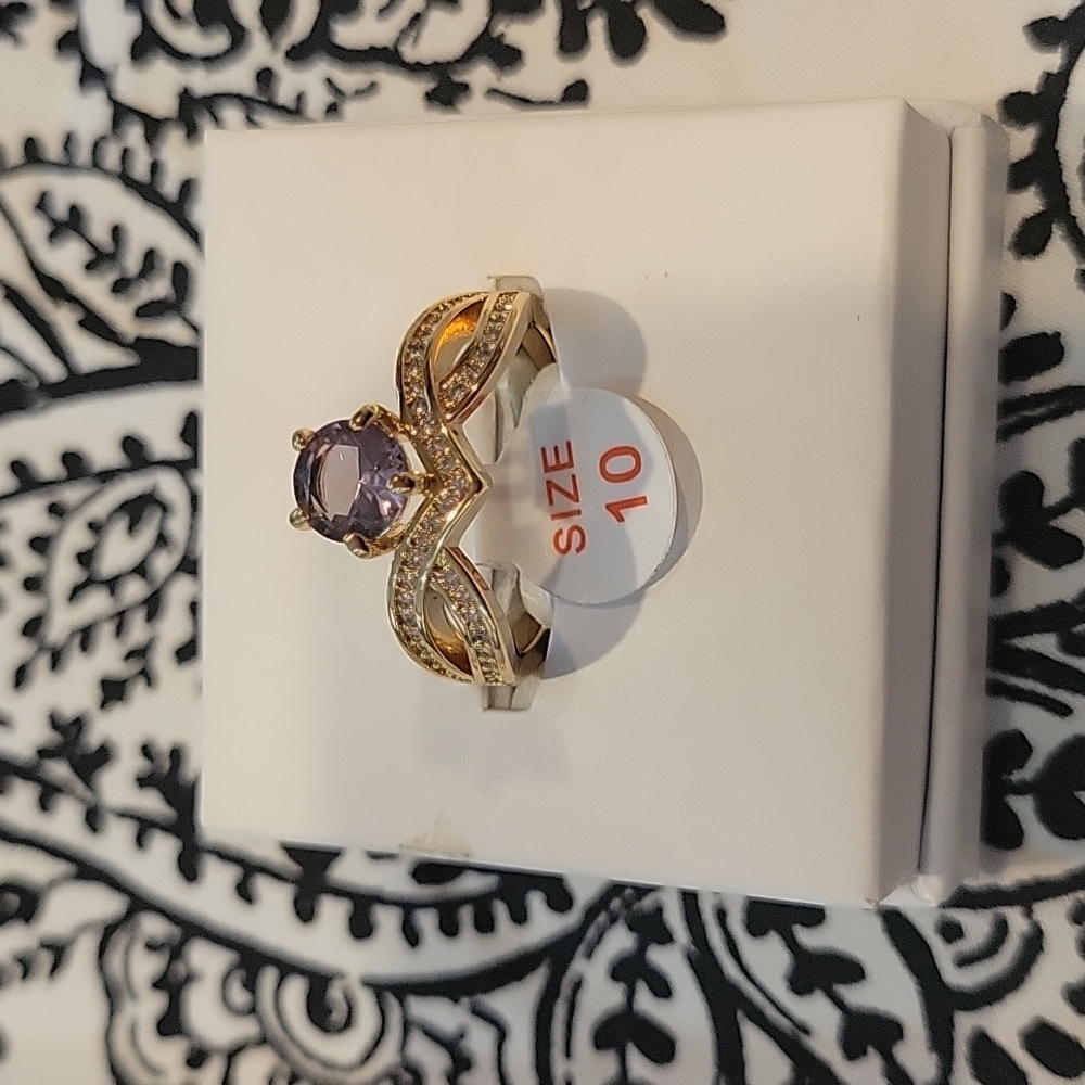 New with tags, ring bomb size 10